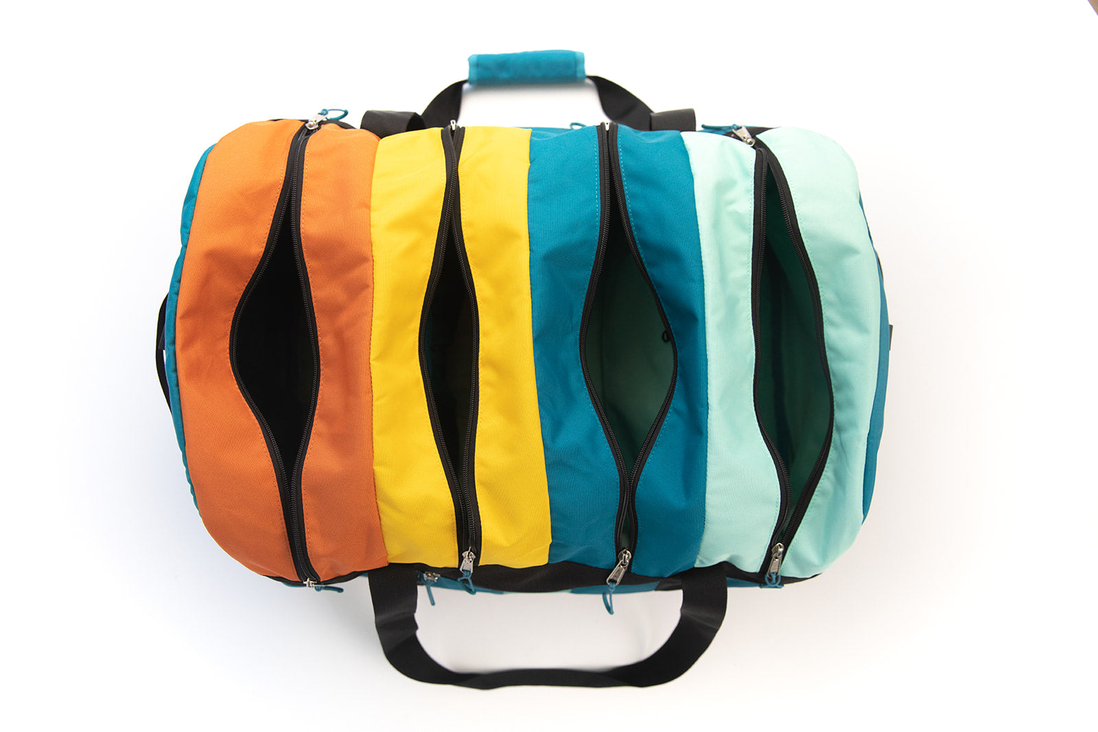 The 60L Duffel Badlands - 18 Storage Compartments - Eco-friendly Cordura Bag The 60L Duffel Badlands - 18 Storage Compartments - Eco-friendly Cordura Bag